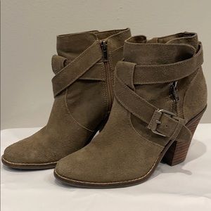 Dolce Vita Grey Suede Ankle Bootie-Size 7